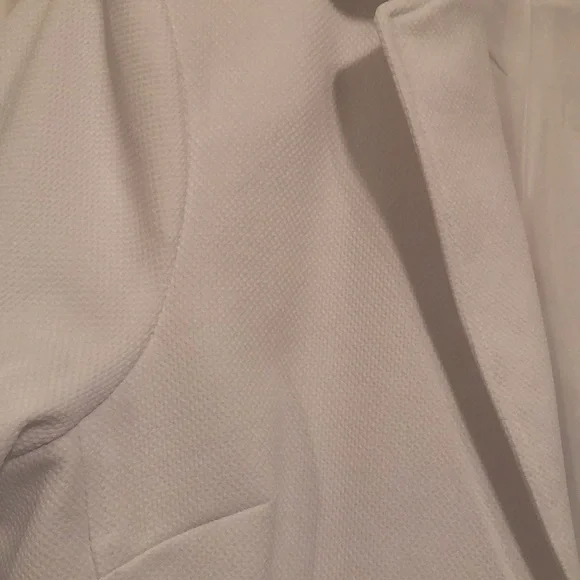 Karen Scott vintage white suit jacket with muted pattern - Picture 2 of 2